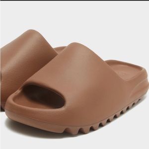 BRAND NEW YEEZY SLIDES